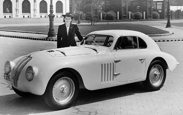 Auslieferung des BMW 328 Mille Miglia Coupé in Mailand